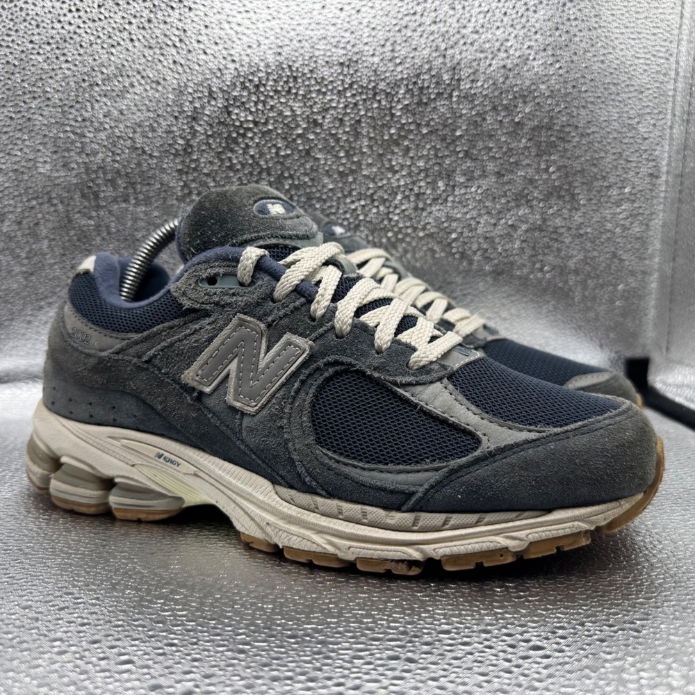 Size 6.5 New Balance 2002R Sneaker Mens Navy Grey Excellent M2002RHO Suede Mesh